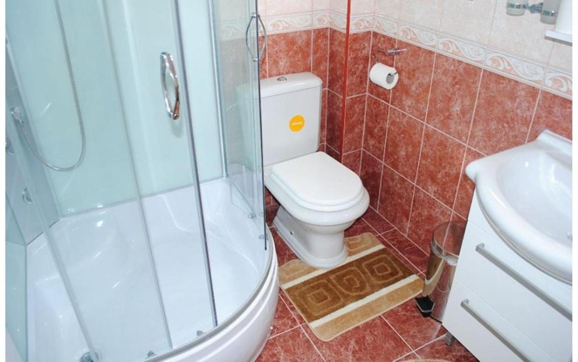 Apartments Anne Petrovac Екстериор снимка